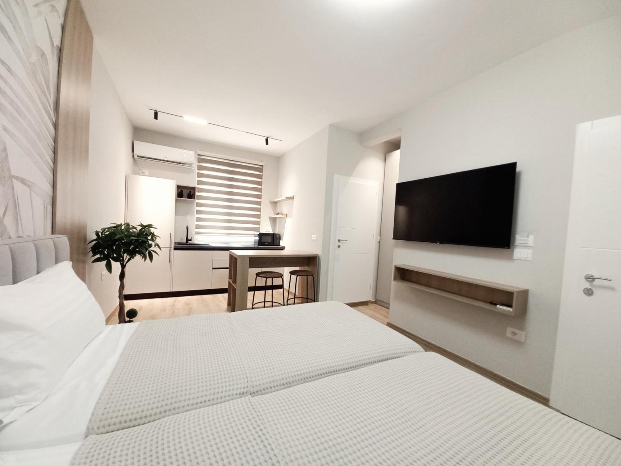 Goat Apartments Τίρανα Εξωτερικό φωτογραφία