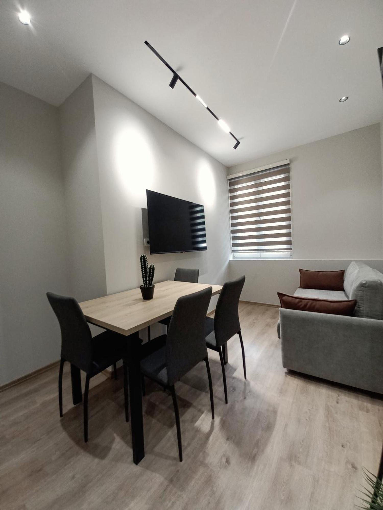 Goat Apartments Τίρανα Εξωτερικό φωτογραφία